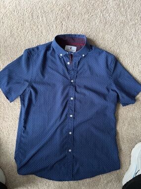 Rodd & Gunn Navy Short Sleeve Button-Down with Micro Print. Size M